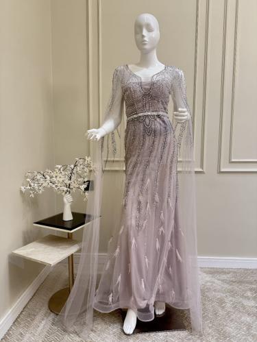 فستان سهرة مطرز